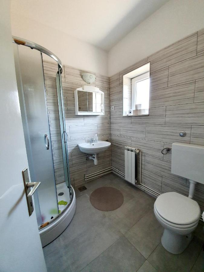 Apartmán Apartamani Katarina Vl.Ilija Jusup Starigrad Paklenica Exteriér fotografie