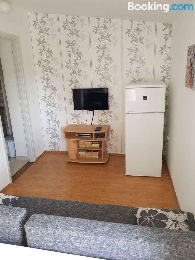 Apartmán Apartamani Katarina Vl.Ilija Jusup Starigrad Paklenica Exteriér fotografie